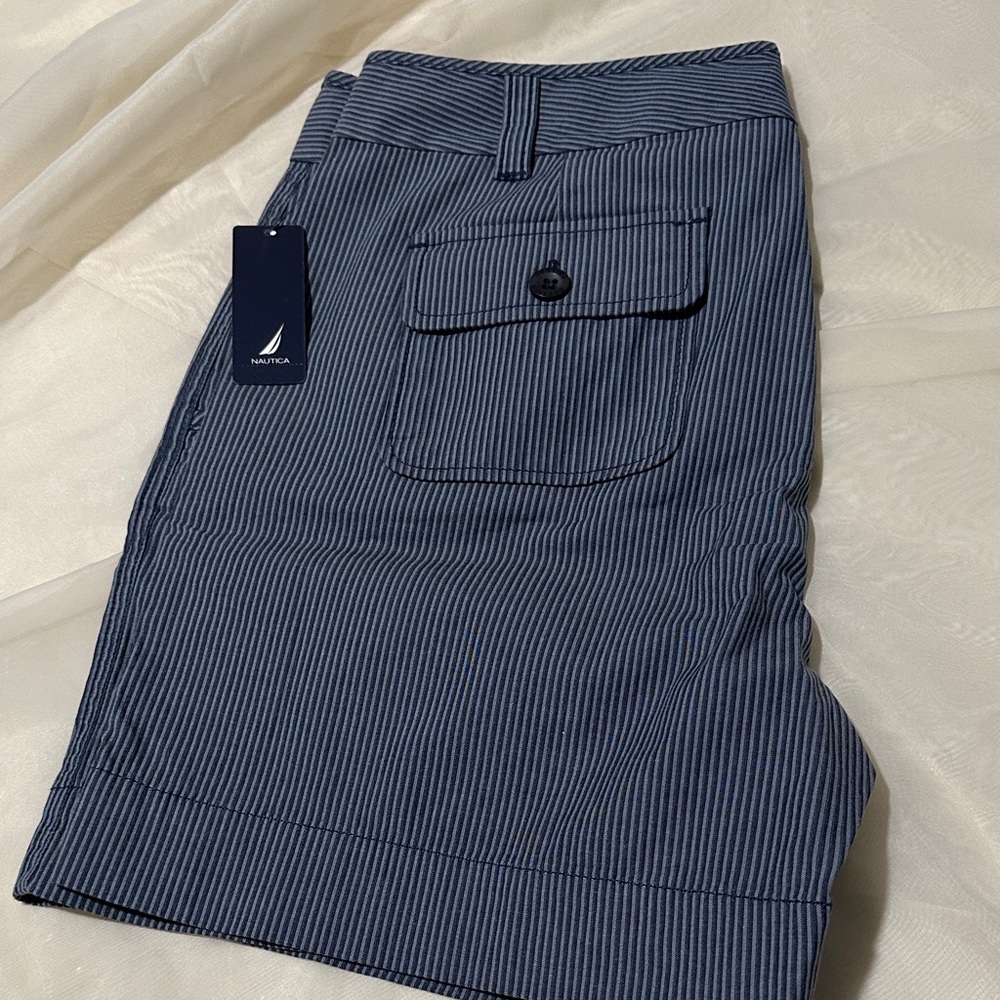 Nautica Navy Striped Women's Zip-Button Close Shorts Size 10